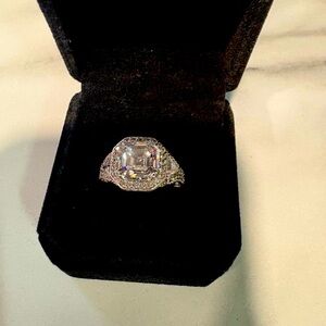 Elegant Silver Women's Ring